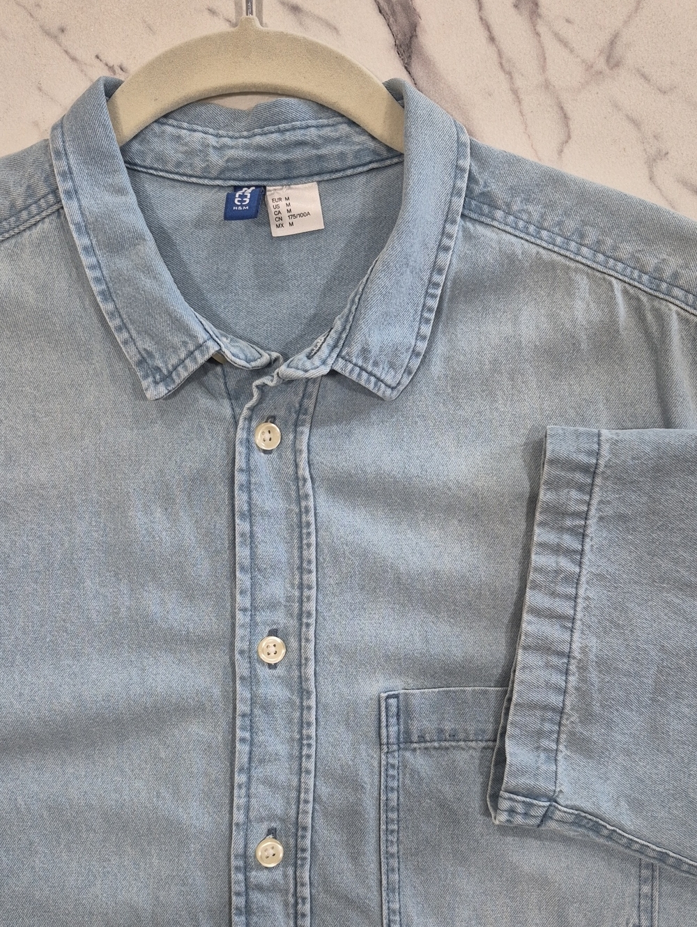 Soft Denim Short Sleeve Button Up Shirt Divided H&M, Mens Medium, Blue